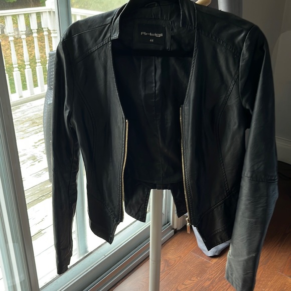 Leather jacket/ - Picture 1 of 8